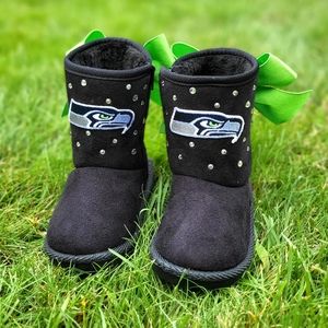 Toddler sparkle Seahawks boots. Green and Blue.